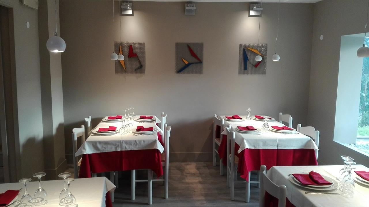 Hotel & Ristorante L'Angoletto In Selci Selci  외부 사진