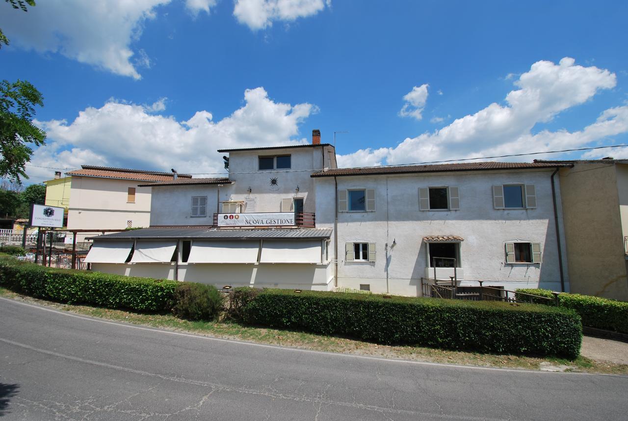 Hotel & Ristorante L'Angoletto In Selci Selci  외부 사진