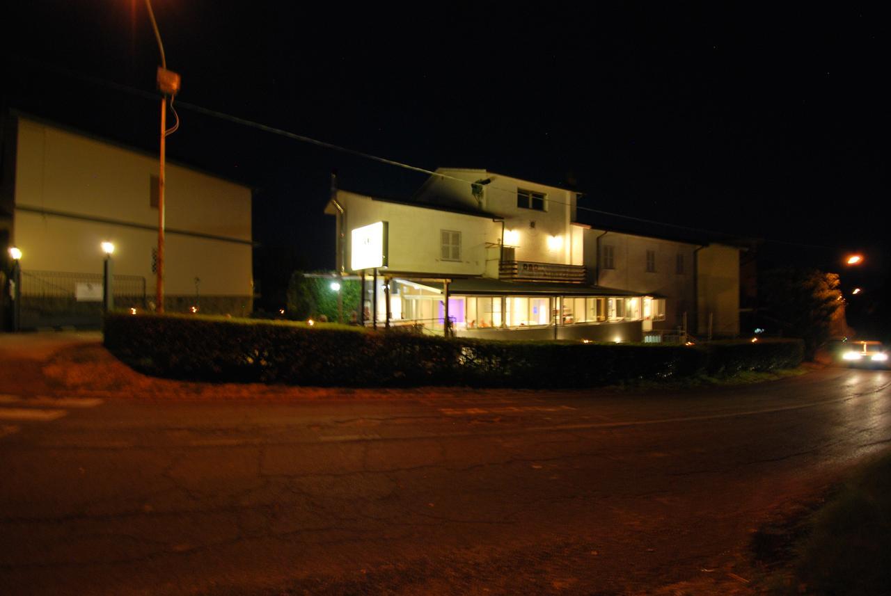 Hotel & Ristorante L'Angoletto In Selci Selci  외부 사진